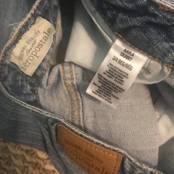💕Aeropostale Jeans - Size 3/4 -👖💕 - Picture 3 of 4